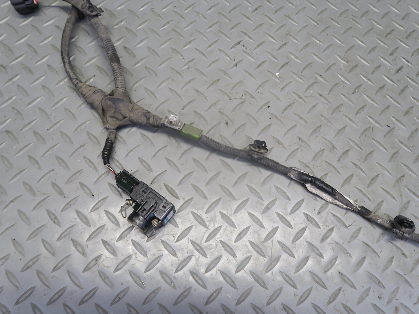 2008-2011 Lexus URJ201L LX570 Rear Bumper Wire Harness W/ Parking Sensors