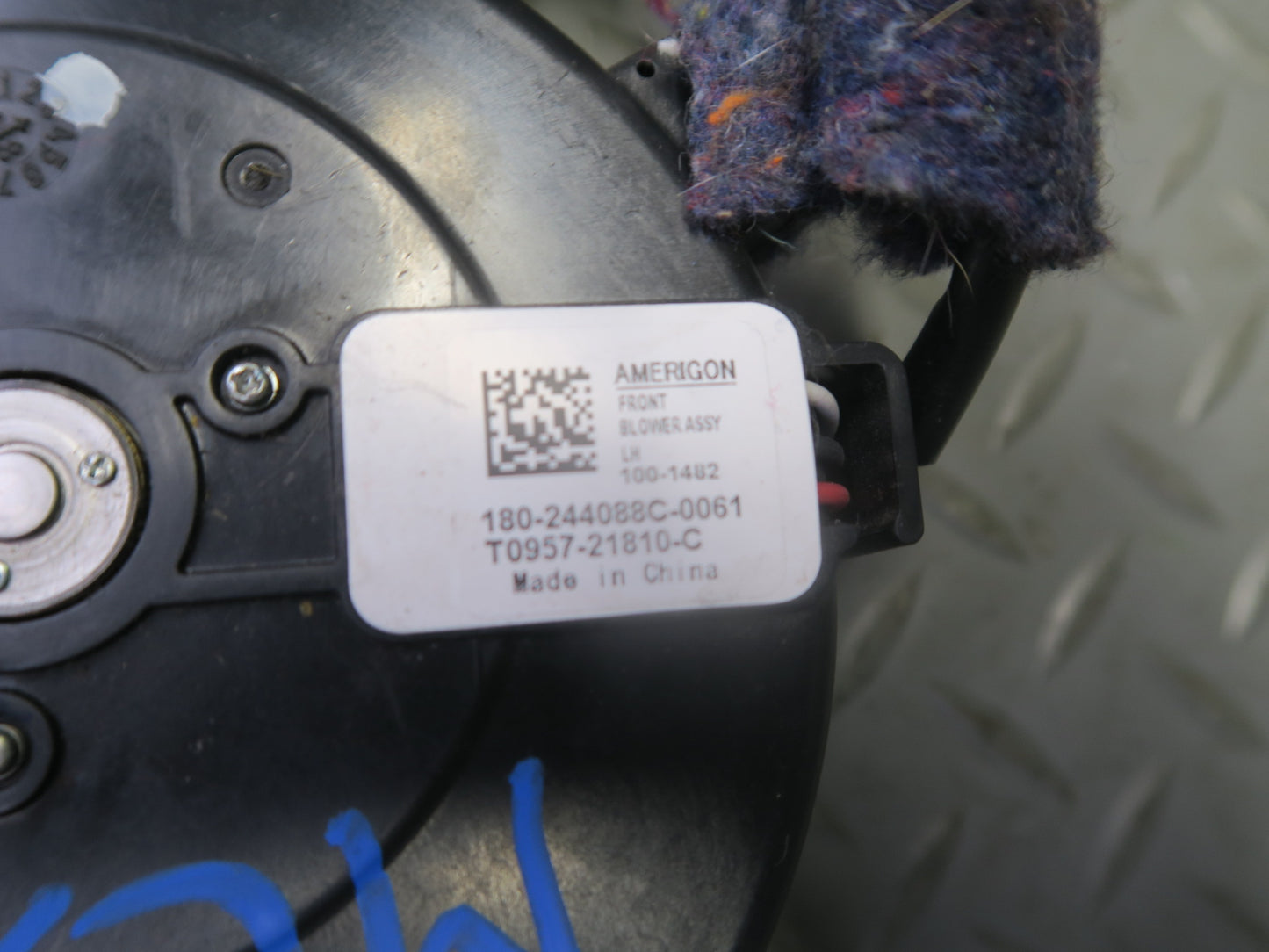 2008-2015 Lexus URJ201L Front Left Driver Side Seat Climate Blower Assembly