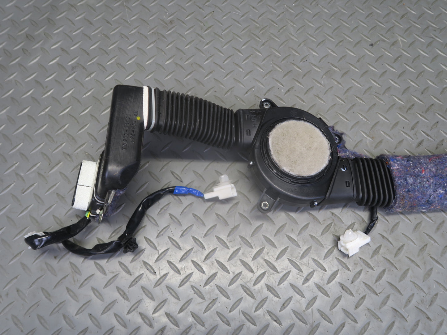 2008-2015 Lexus URJ201L Front Left Driver Side Seat Climate Blower Assembly