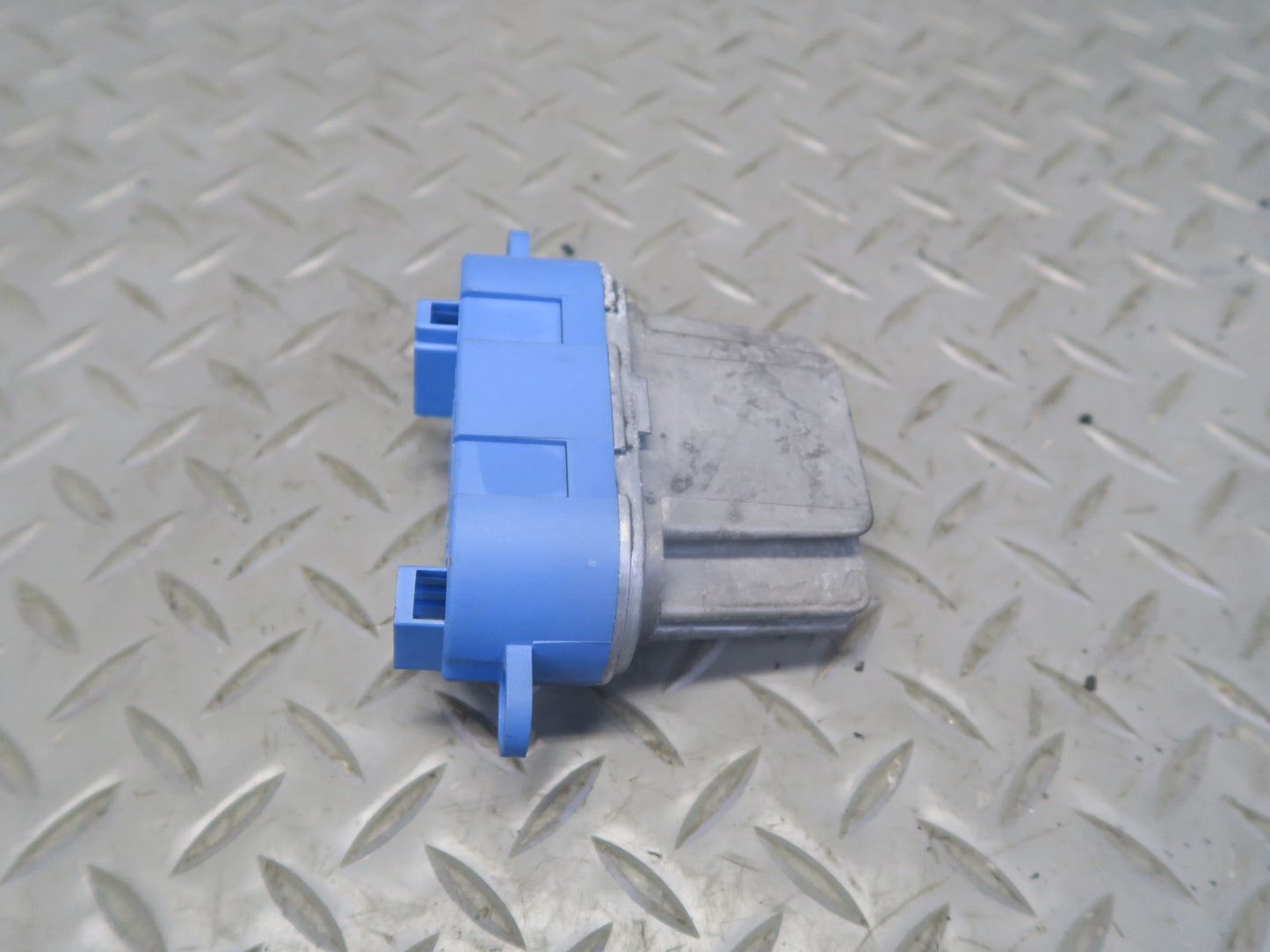 2003-2010 Porsche Cayenne 957 Front A/C Heater Blower Motor Fan Resistor Set