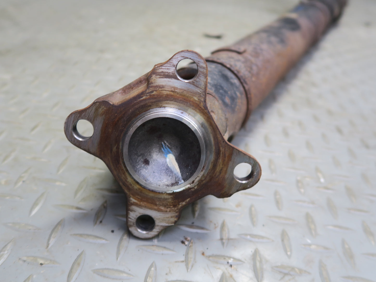 2008-2015 Lexus URJ201L LX570 4WD Front Drive Shaft Driveshaft Propeller