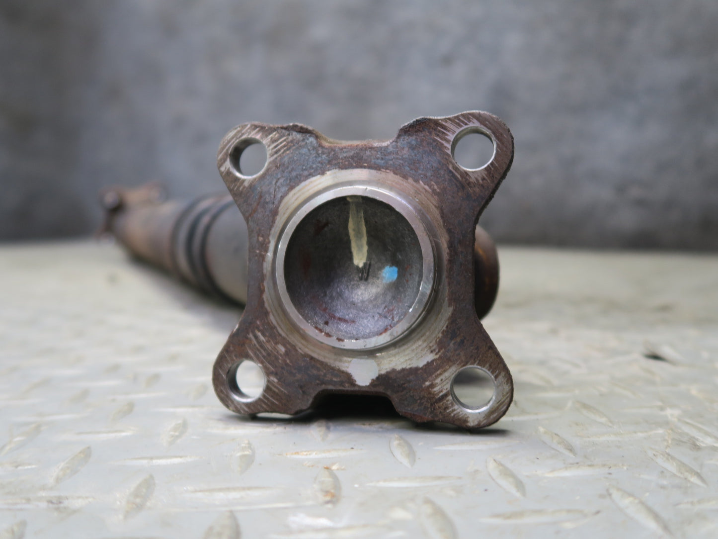 2008-2015 Lexus URJ201L LX570 4WD Front Drive Shaft Driveshaft Propeller
