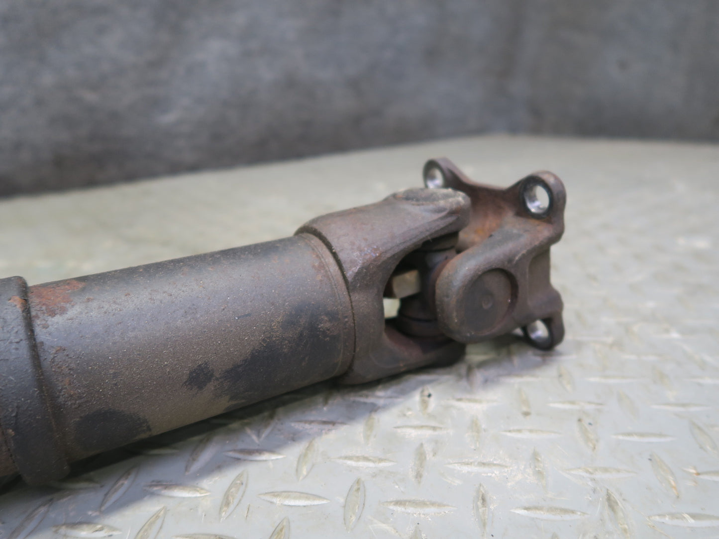 2008-2015 Lexus URJ201L LX570 4WD Front Drive Shaft Driveshaft Propeller