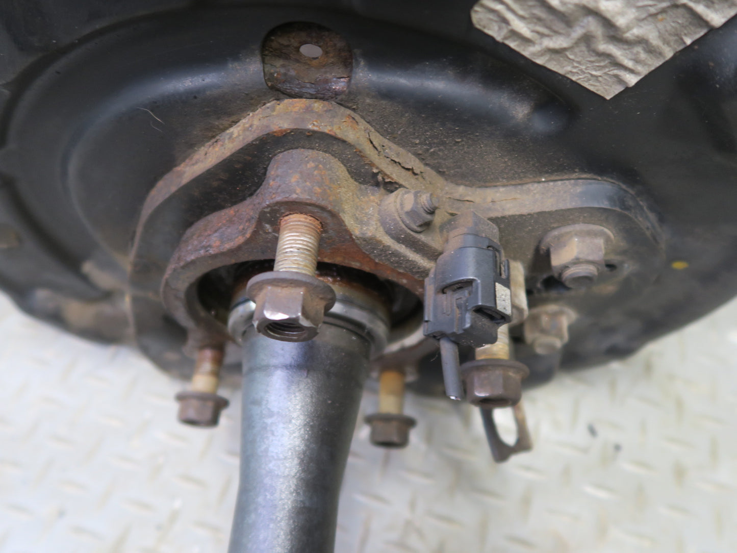 2008-2015 Lexus URJ201L LX570 4WD Rear Right Pass Side CV Axle Shaft Wheel Hub