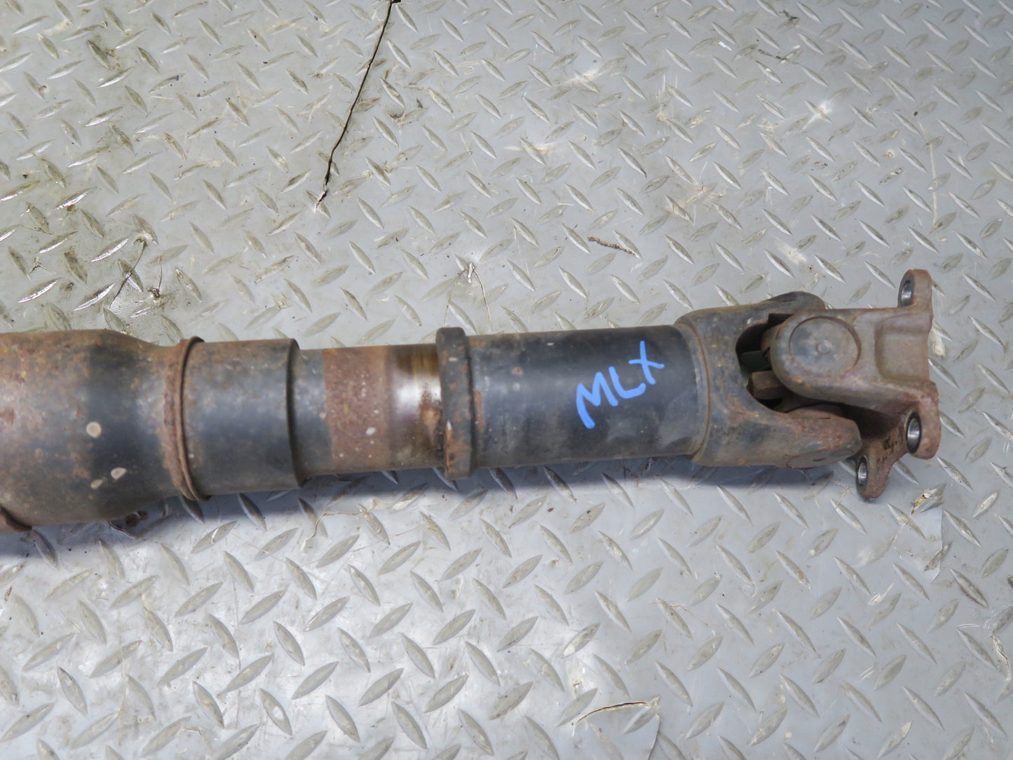 2008-2015 Lexus URJ201L LX570 4WD Rear Drive Shaft Driveshaft Propeller