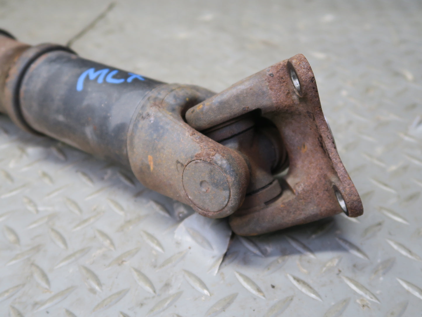 2008-2015 Lexus URJ201L LX570 4WD Rear Drive Shaft Driveshaft Propeller