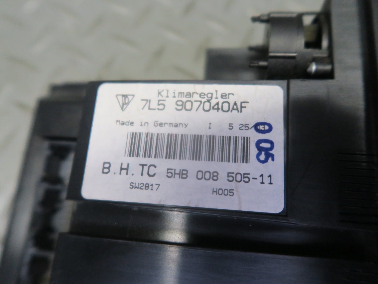 2003-2006 Porsche Cayenne 955 A/C Heater Climate Control Switch 7L5907040AF