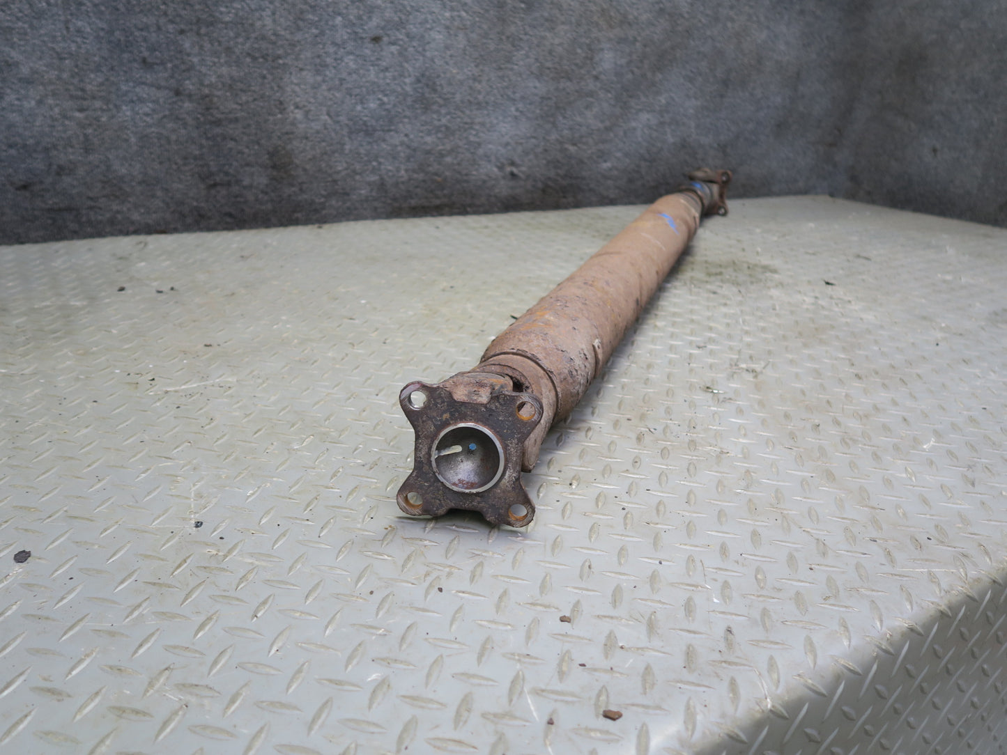 2008-2015 Lexus URJ201L LX570 4WD Rear Drive Shaft Driveshaft Propeller