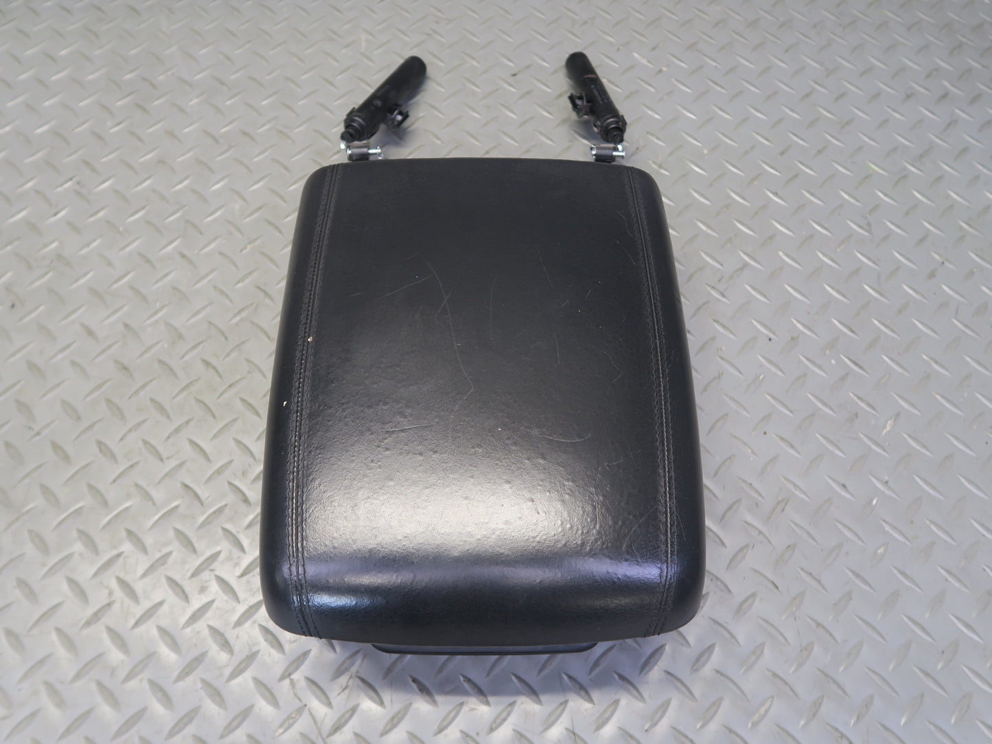 2003-2010 Porsche Cayenne 955 Center Console Leather Armrest Lid