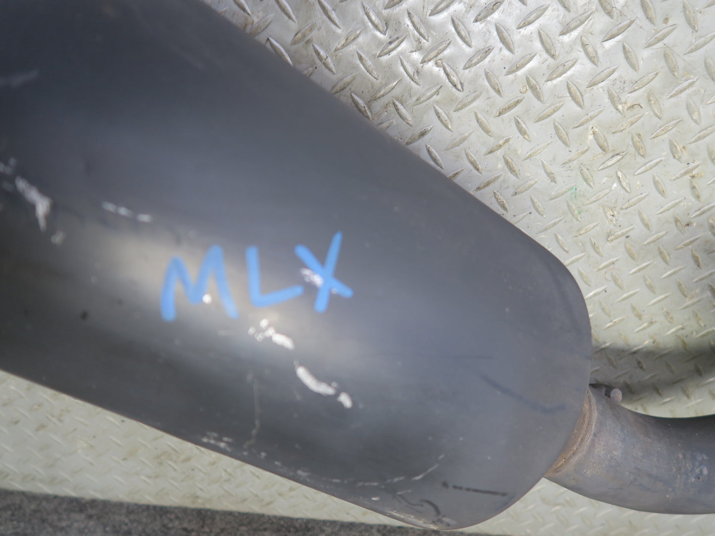 2008-2011 Lexus URJ201L LX570 Rear Exhaust Muffler Tail Pipe