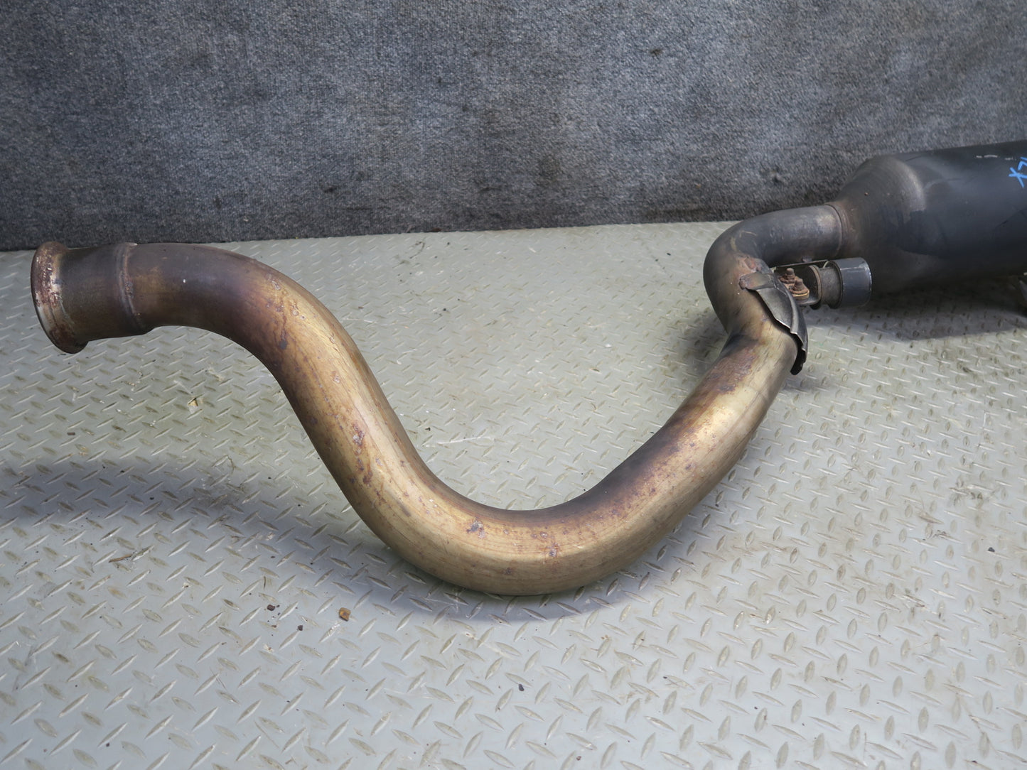 2008-2011 Lexus URJ201L LX570 Rear Exhaust Muffler Tail Pipe