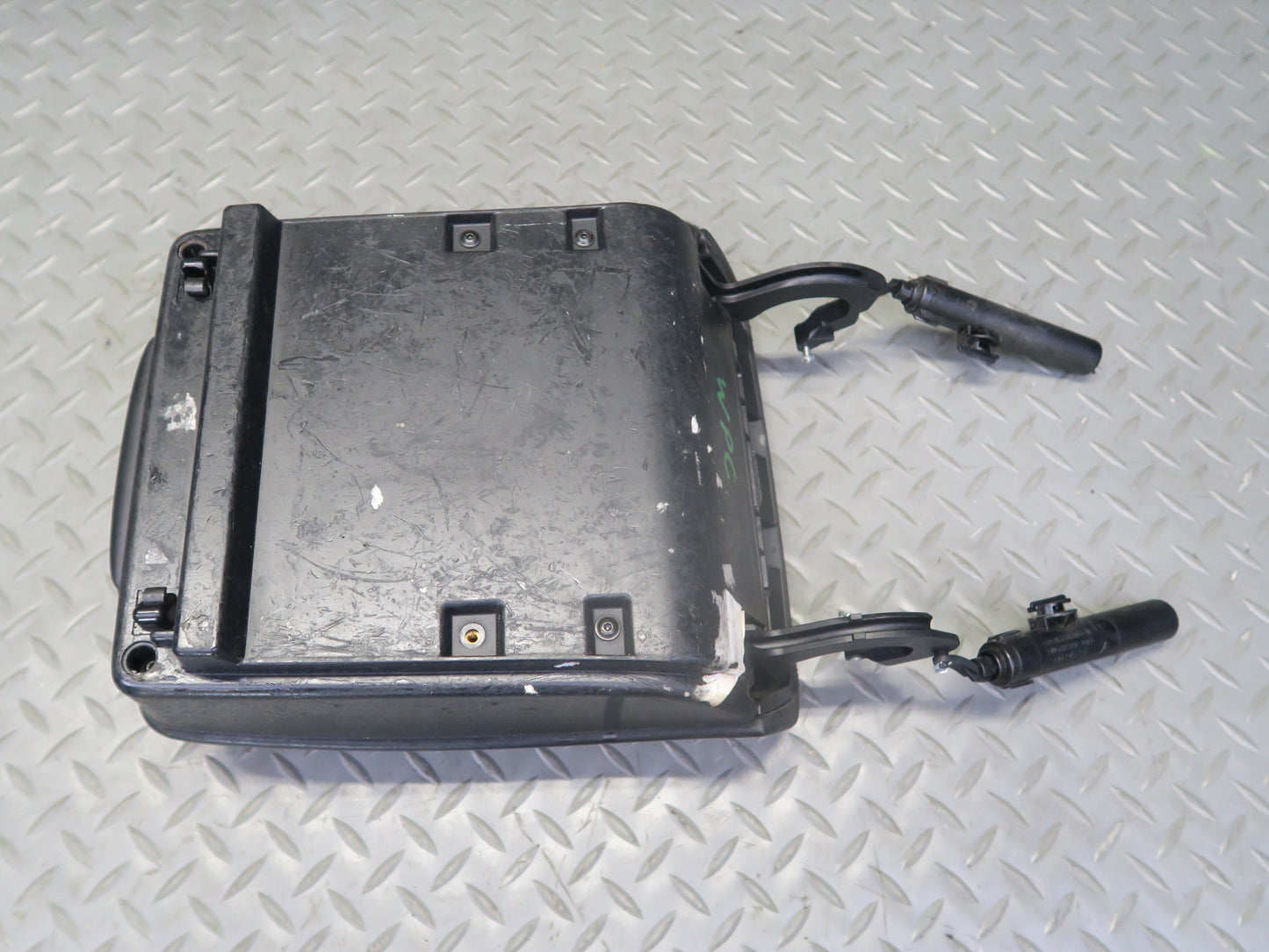 2003-2010 Porsche Cayenne 955 Center Console Leather Armrest Lid