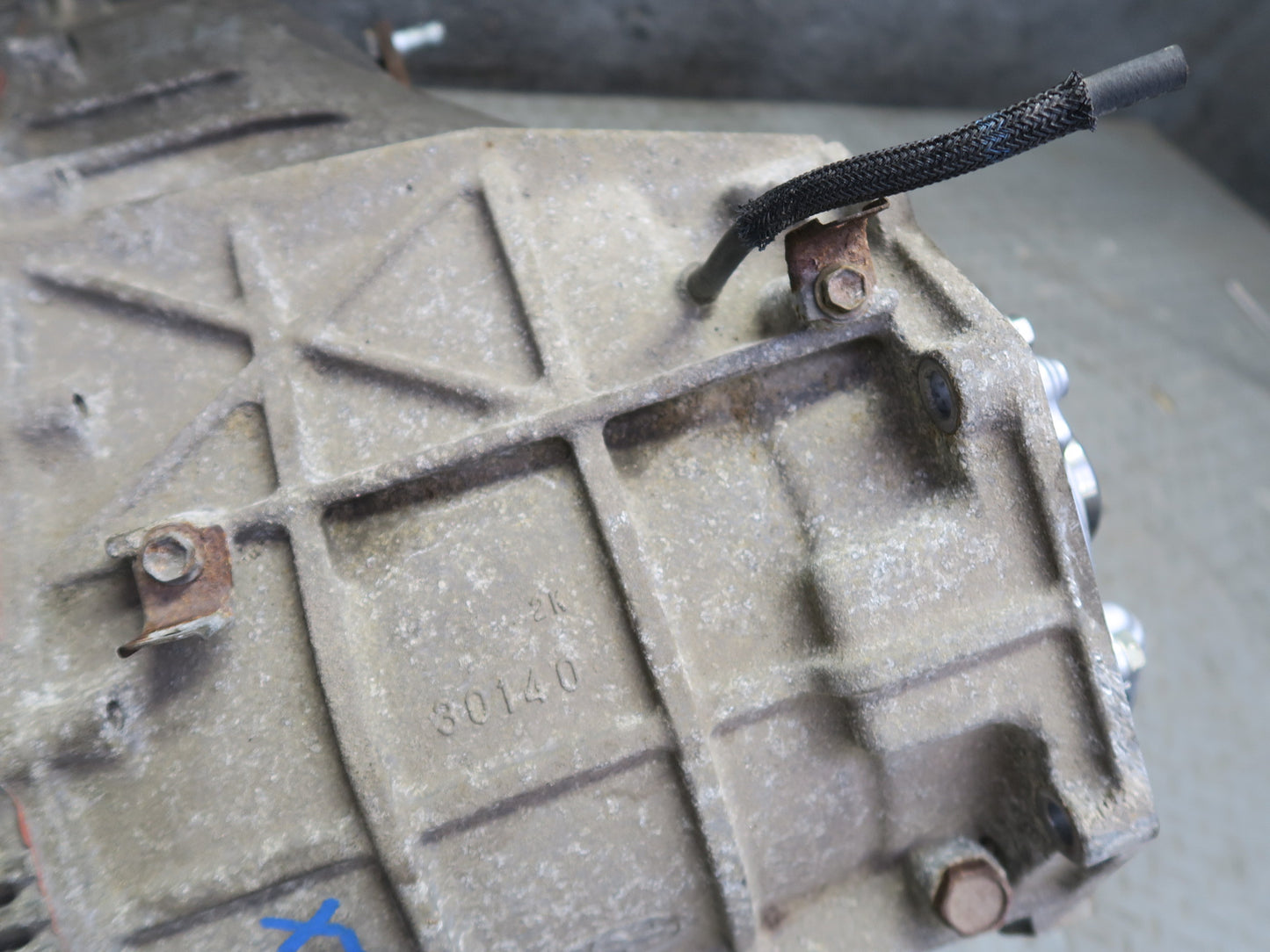2008-2011 Lexus URJ201L LX570 AWD Transmission Transfer Case Box