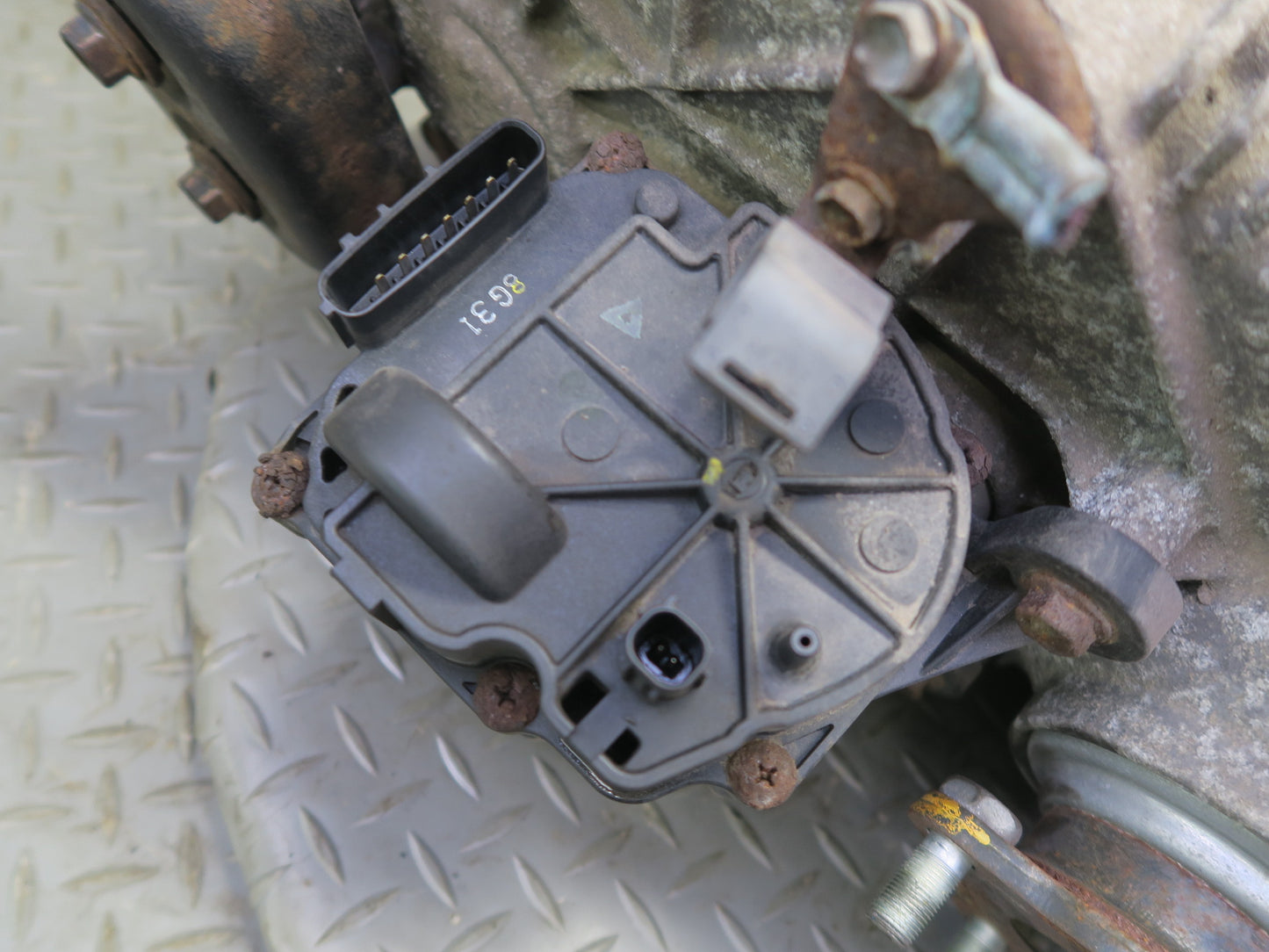 2008-2011 Lexus URJ201L LX570 AWD Transmission Transfer Case Box