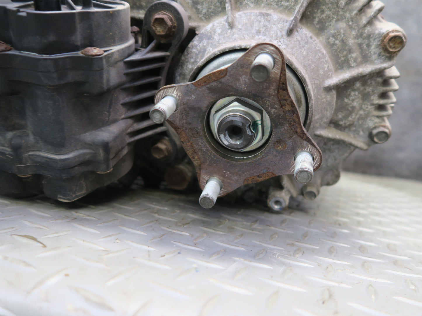 2008-2011 Lexus URJ201L LX570 AWD Transmission Transfer Case Box