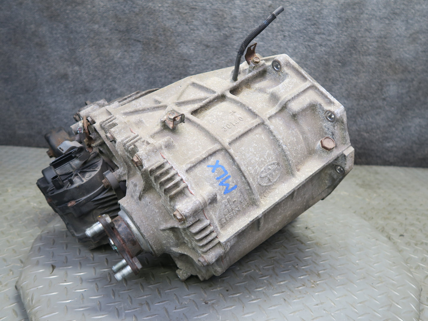 2008-2011 Lexus URJ201L LX570 AWD Transmission Transfer Case Box