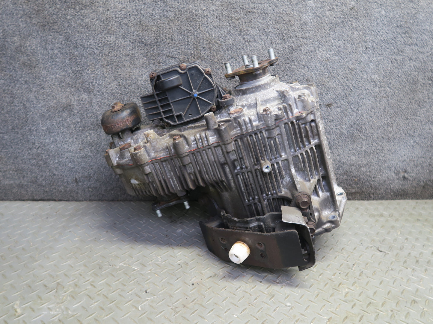 2008-2011 Lexus URJ201L LX570 AWD Transmission Transfer Case Box