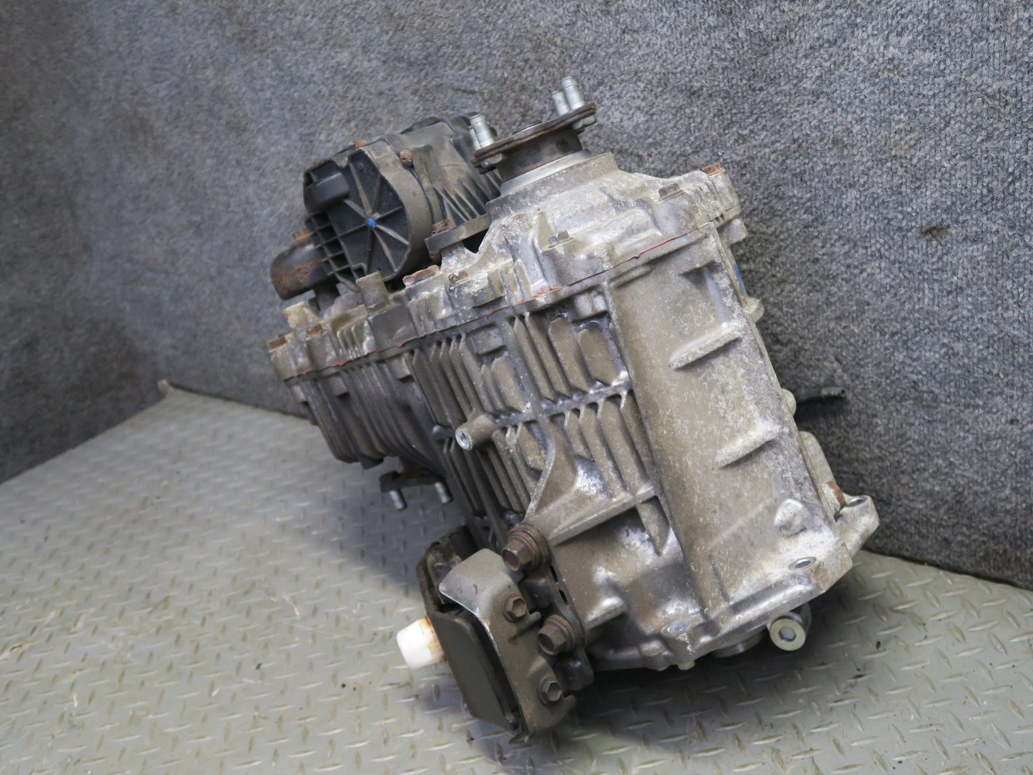 2008-2011 Lexus URJ201L LX570 AWD Transmission Transfer Case Box