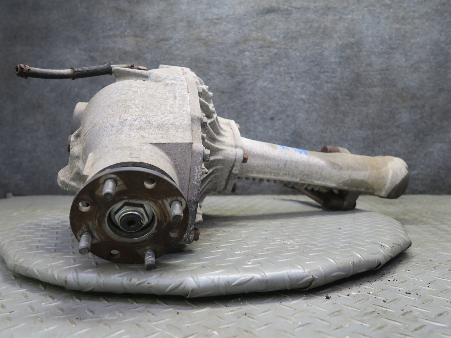 2008-2015 Lexus URJ201L LX570 AWD Front Axle Differential Carrier 3.91 Ratio