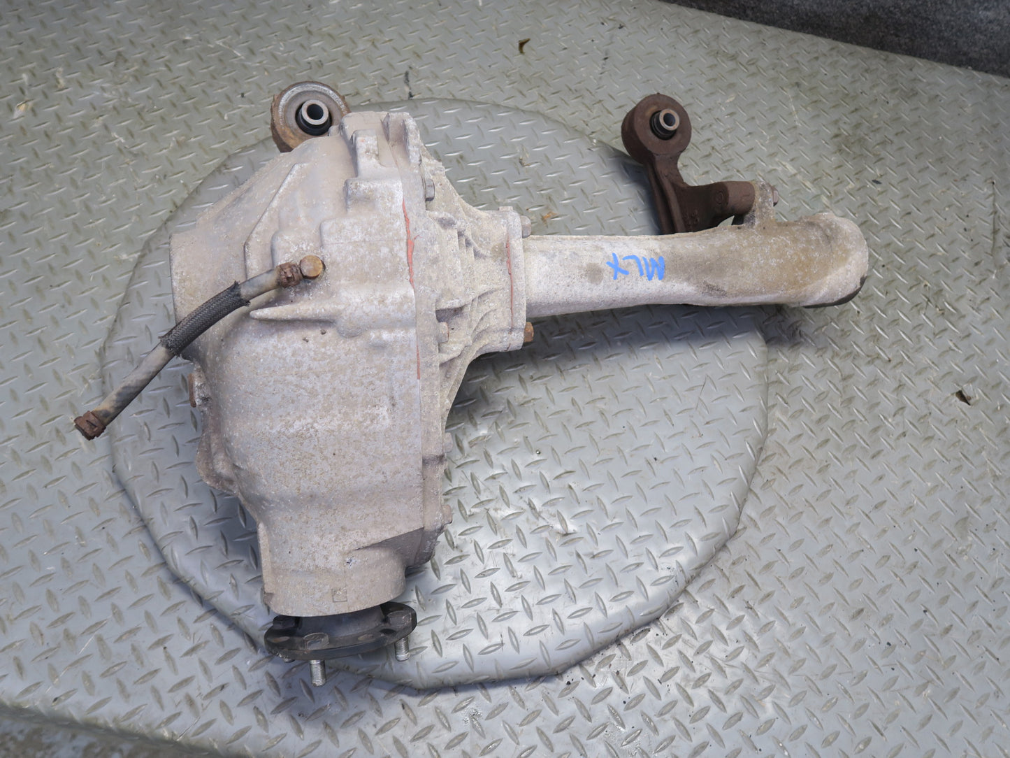 2008-2015 Lexus URJ201L LX570 AWD Front Axle Differential Carrier 3.91 Ratio