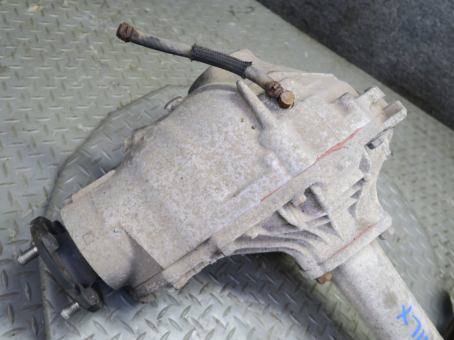 2008-2015 Lexus URJ201L LX570 AWD Front Axle Differential Carrier 3.91 Ratio