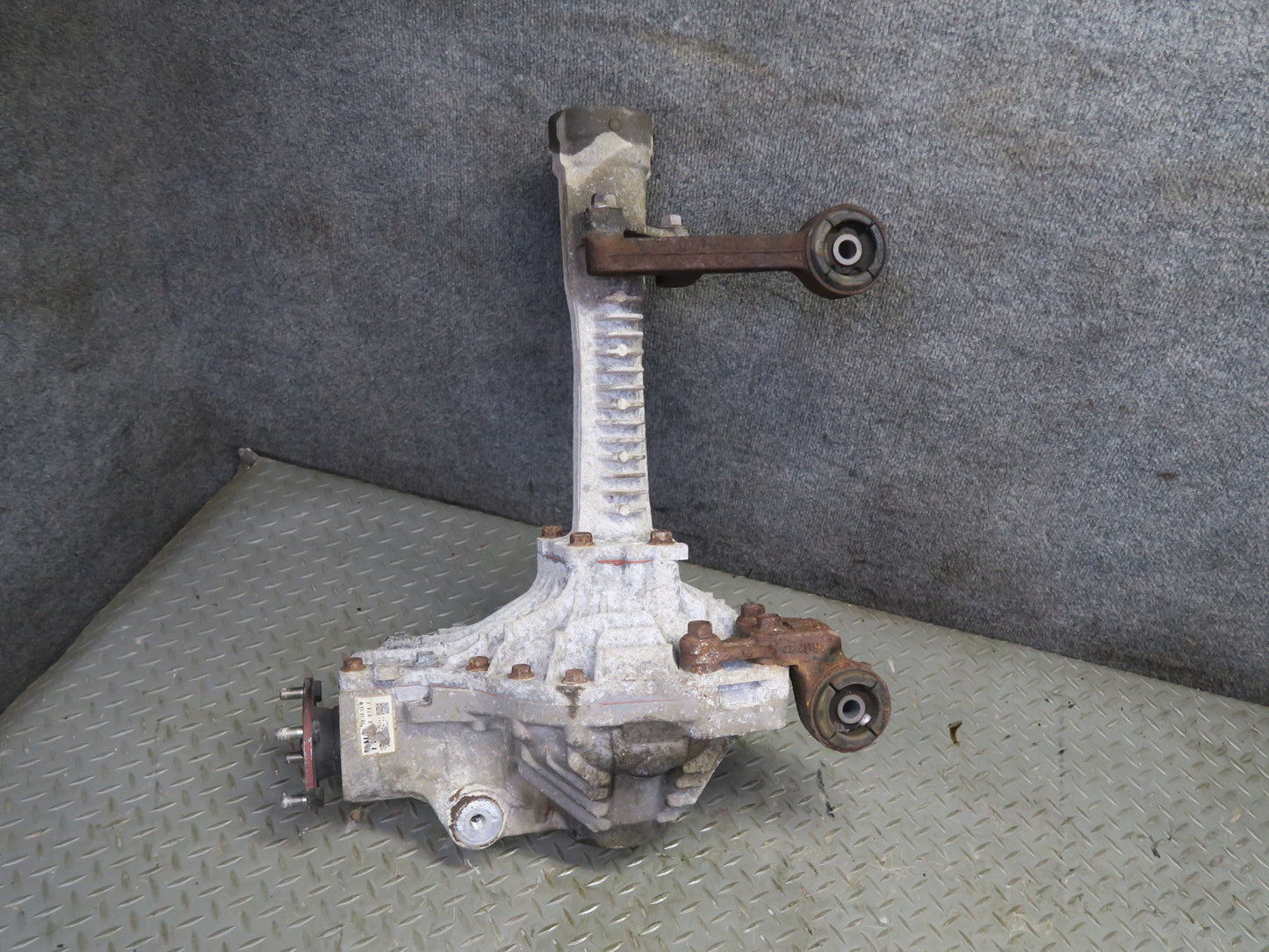 2008-2015 Lexus URJ201L LX570 AWD Front Axle Differential Carrier 3.91 Ratio
