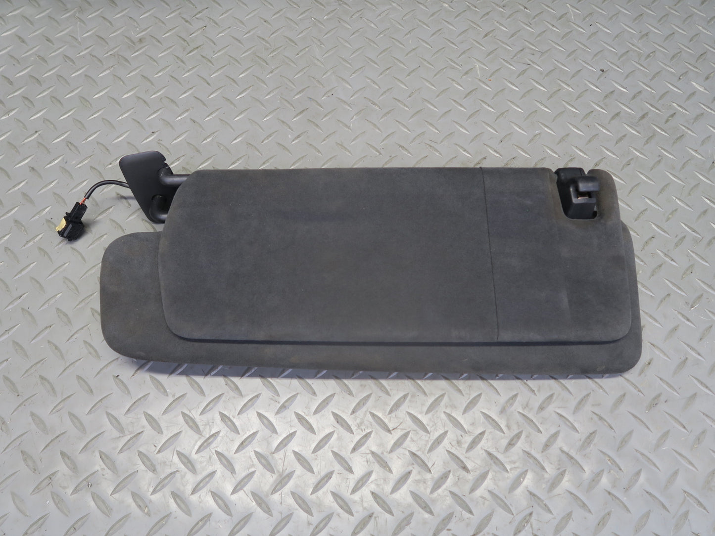 2003-2006 Porsche Cayenne 955 Front Right Sun Visor Shade