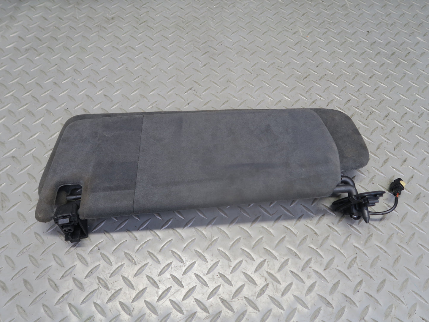 2003-2006 Porsche Cayenne 955 Front Right Sun Visor Shade
