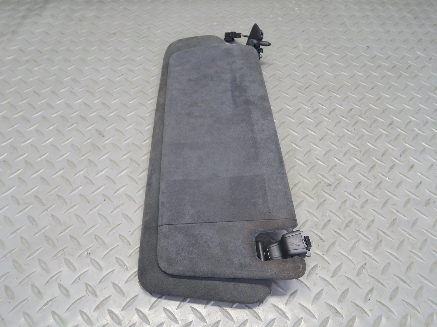 2003-2006 Porsche Cayenne 955 Front Right Sun Visor Shade