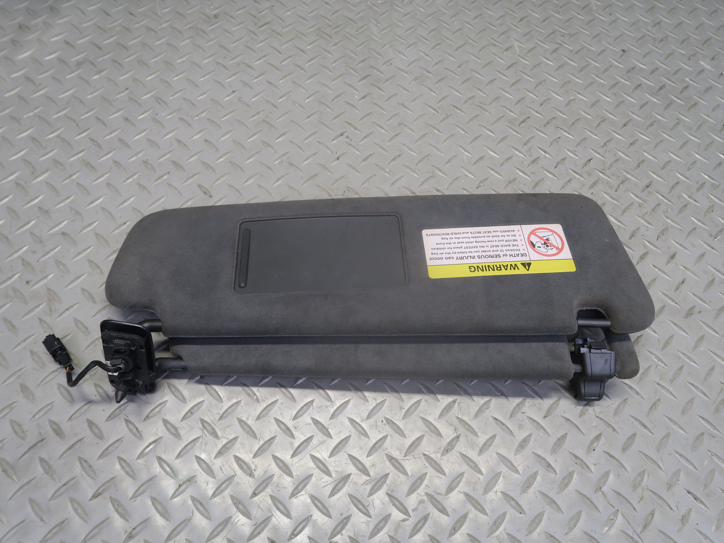 2003-2006 Porsche Cayenne 955 Front Right Sun Visor Shade