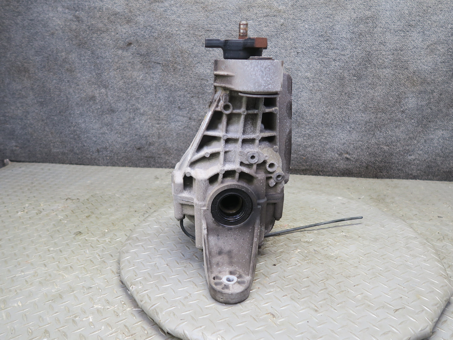 10-11 Mercedes W164 ML350 AWD Diesel Rear Differential Carrier 3.45 Ratio OEM