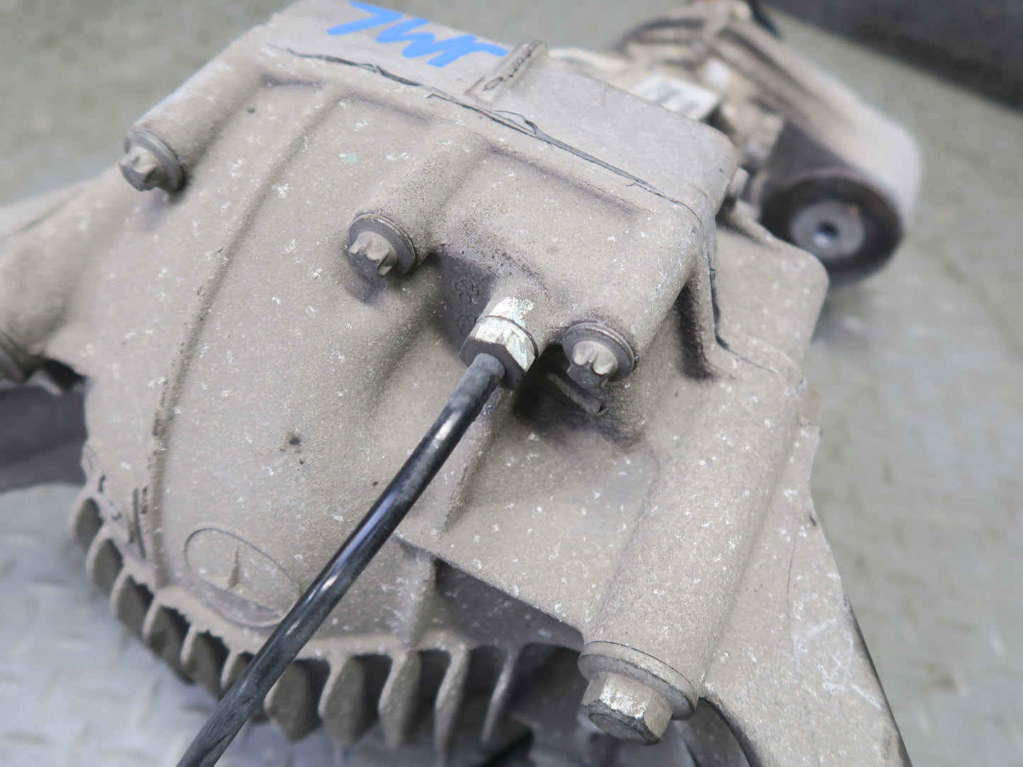 10-11 Mercedes W164 ML350 AWD Diesel Rear Differential Carrier 3.45 Ratio OEM