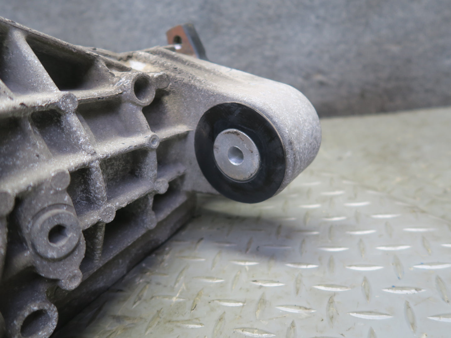 10-11 Mercedes W164 ML350 AWD Diesel Rear Differential Carrier 3.45 Ratio OEM