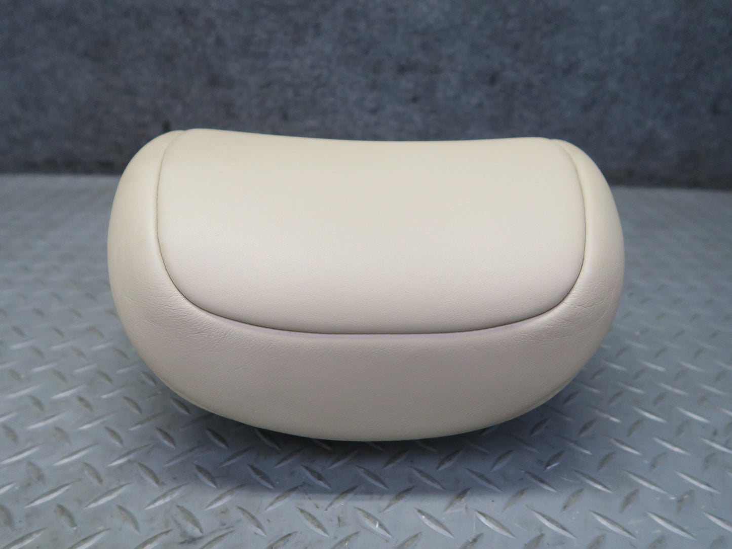 2008-2011 Lexus URJ201L LX570 Front Right Passenger Side Leather Headrest