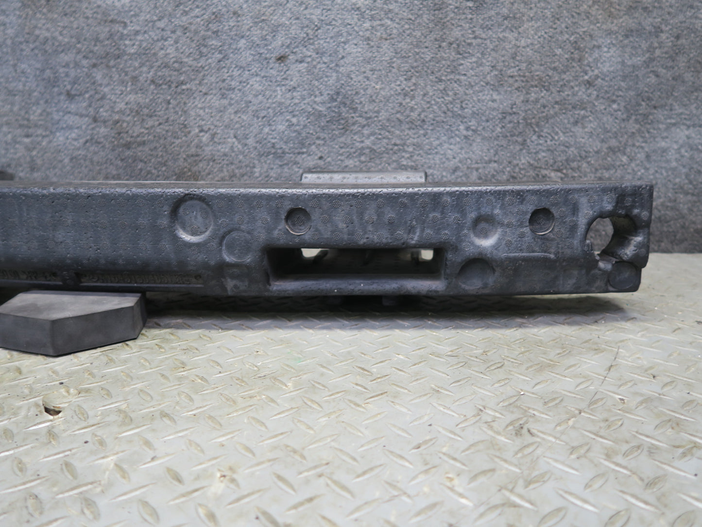 06-11 Mercedes W164 ML320 ML350 ML500 Rear Bumper Foam Absorber OEM