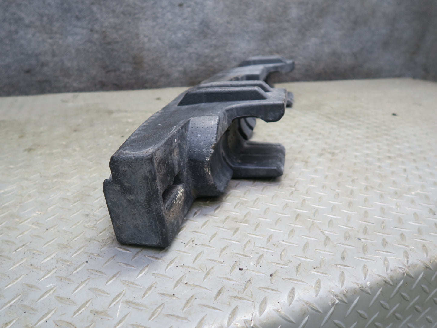 06-11 Mercedes W164 ML320 ML350 ML500 Rear Bumper Foam Absorber OEM