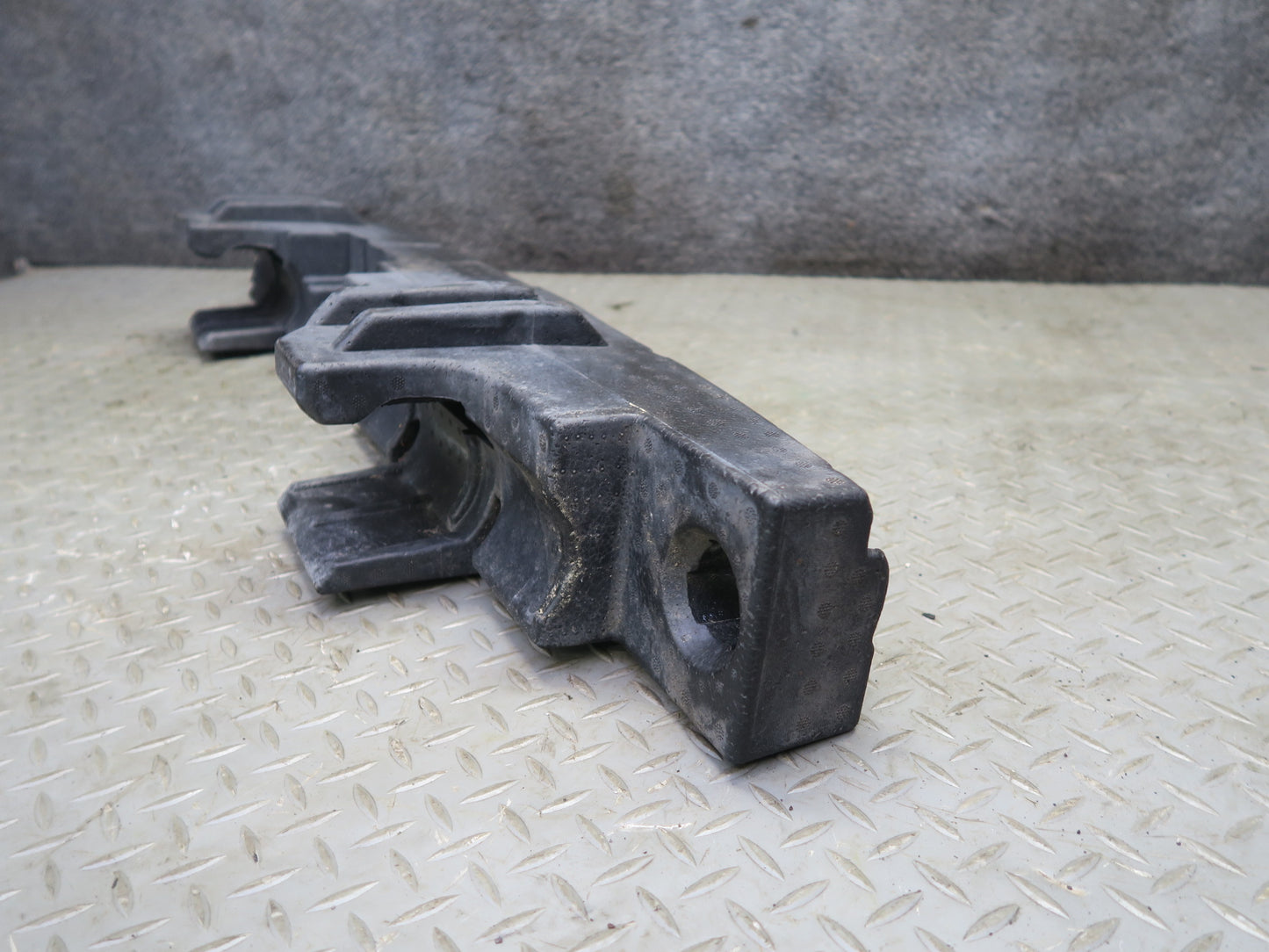 06-11 Mercedes W164 ML320 ML350 ML500 Rear Bumper Foam Absorber OEM