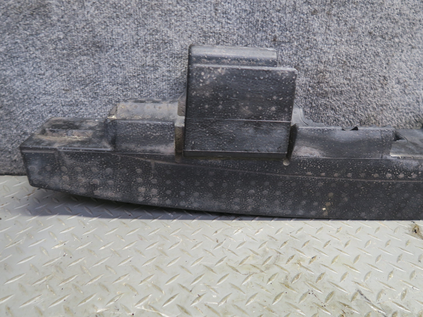 06-11 Mercedes W164 ML320 ML350 ML500 Rear Bumper Foam Absorber OEM
