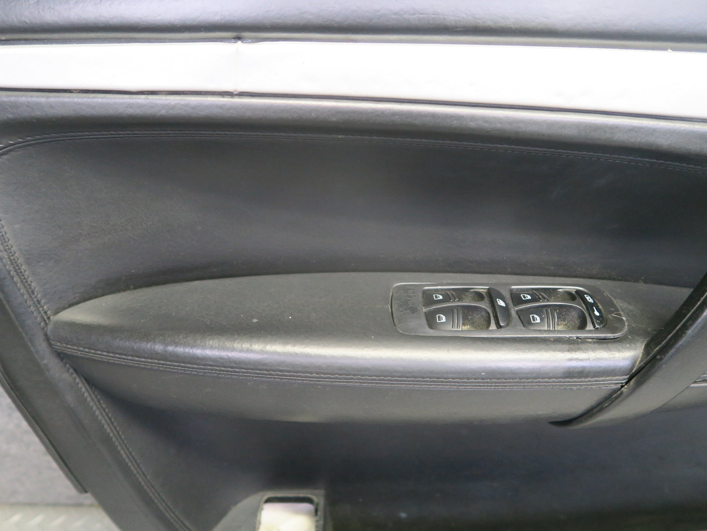 2003-2006 Porsche Cayenne 955 Front Left & Right Door Interior Panel Set of 2