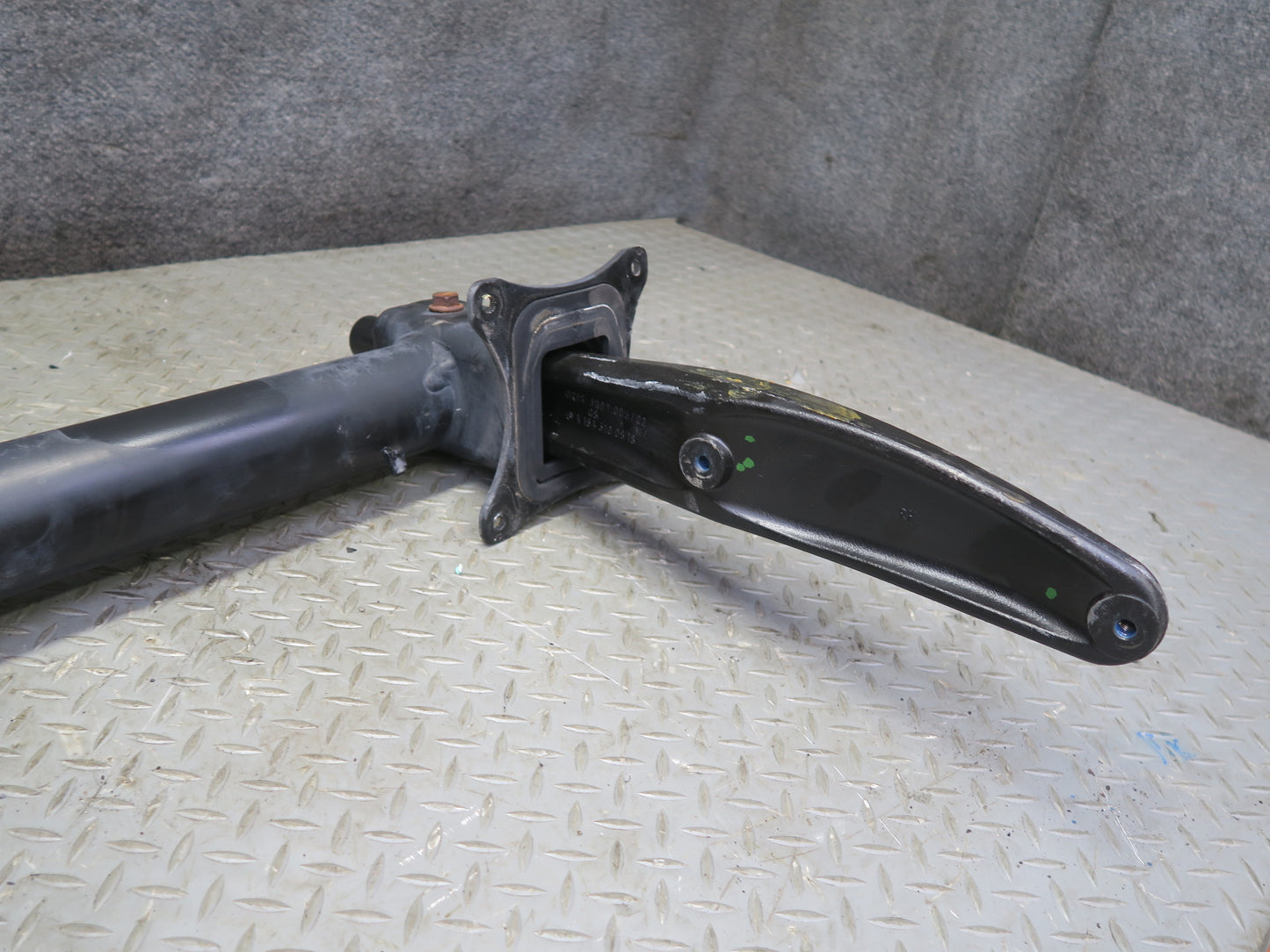 06-11 Mercedes W164 ML350 ML500 Rear Trailer TOW Hitch Reinforcement Bar OEM