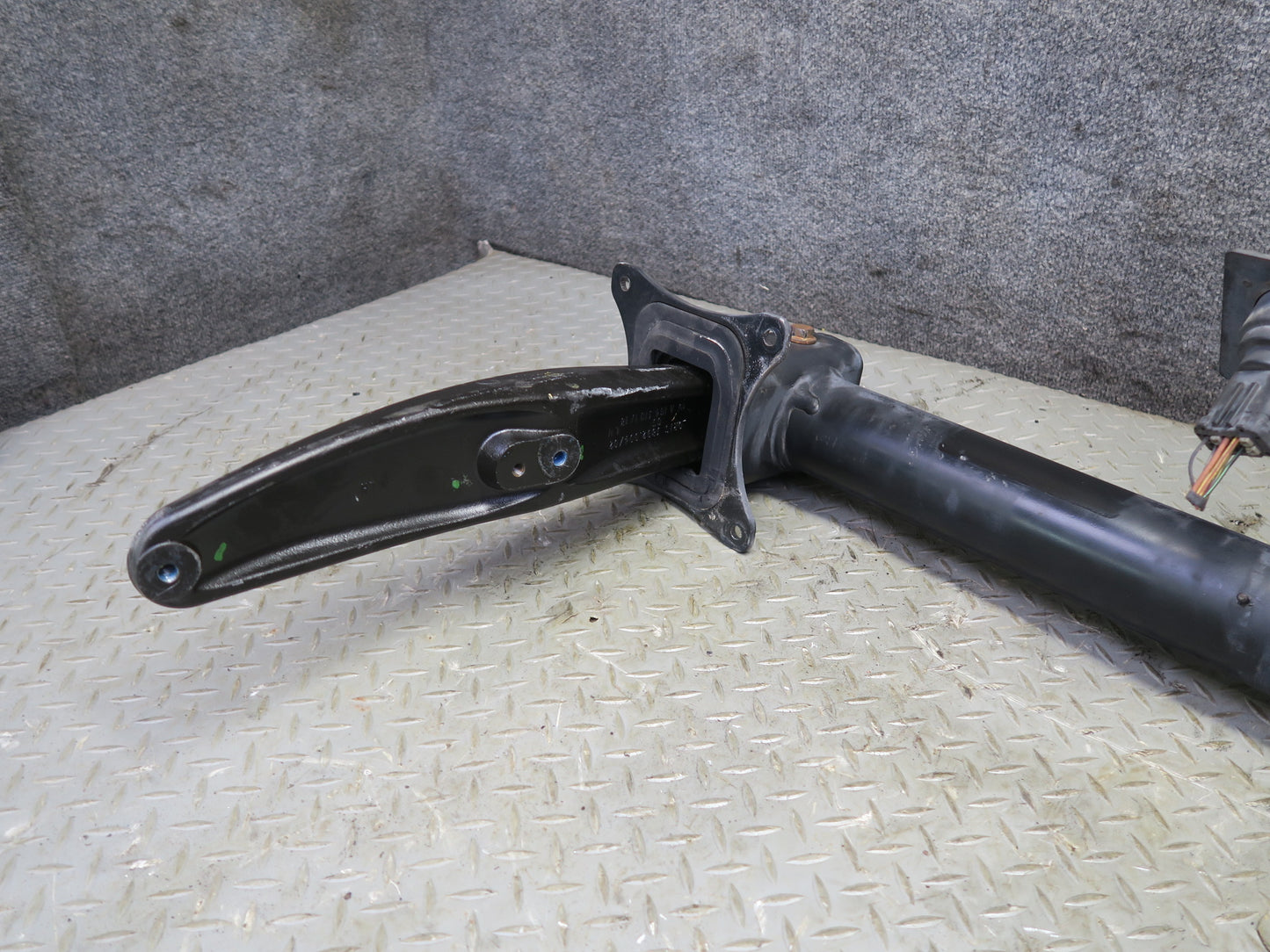 06-11 Mercedes W164 ML350 ML500 Rear Trailer TOW Hitch Reinforcement Bar OEM