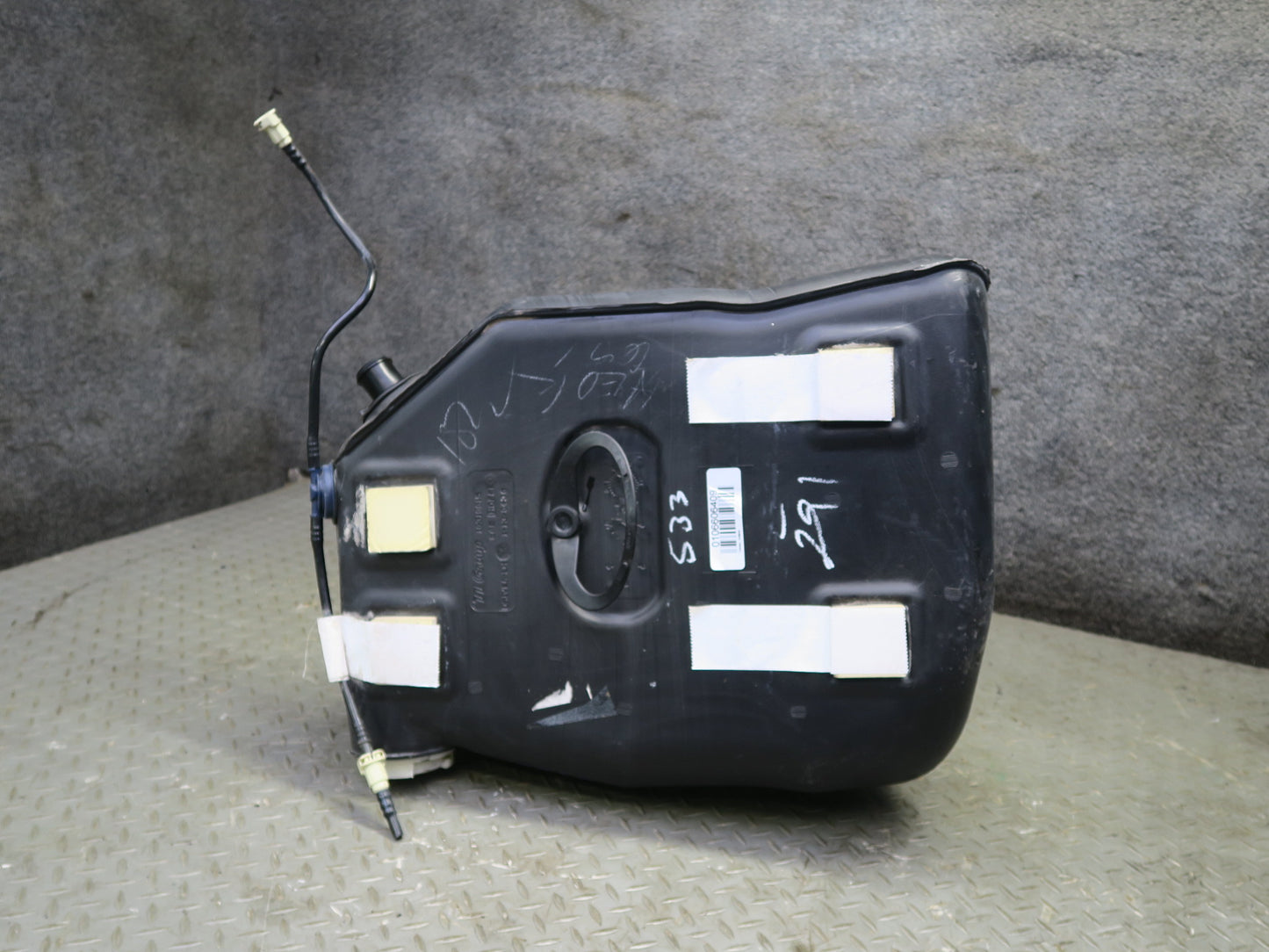 2004-2009 Cadillac XLR Rear Left Side Gas Fuel Tank Reservoir