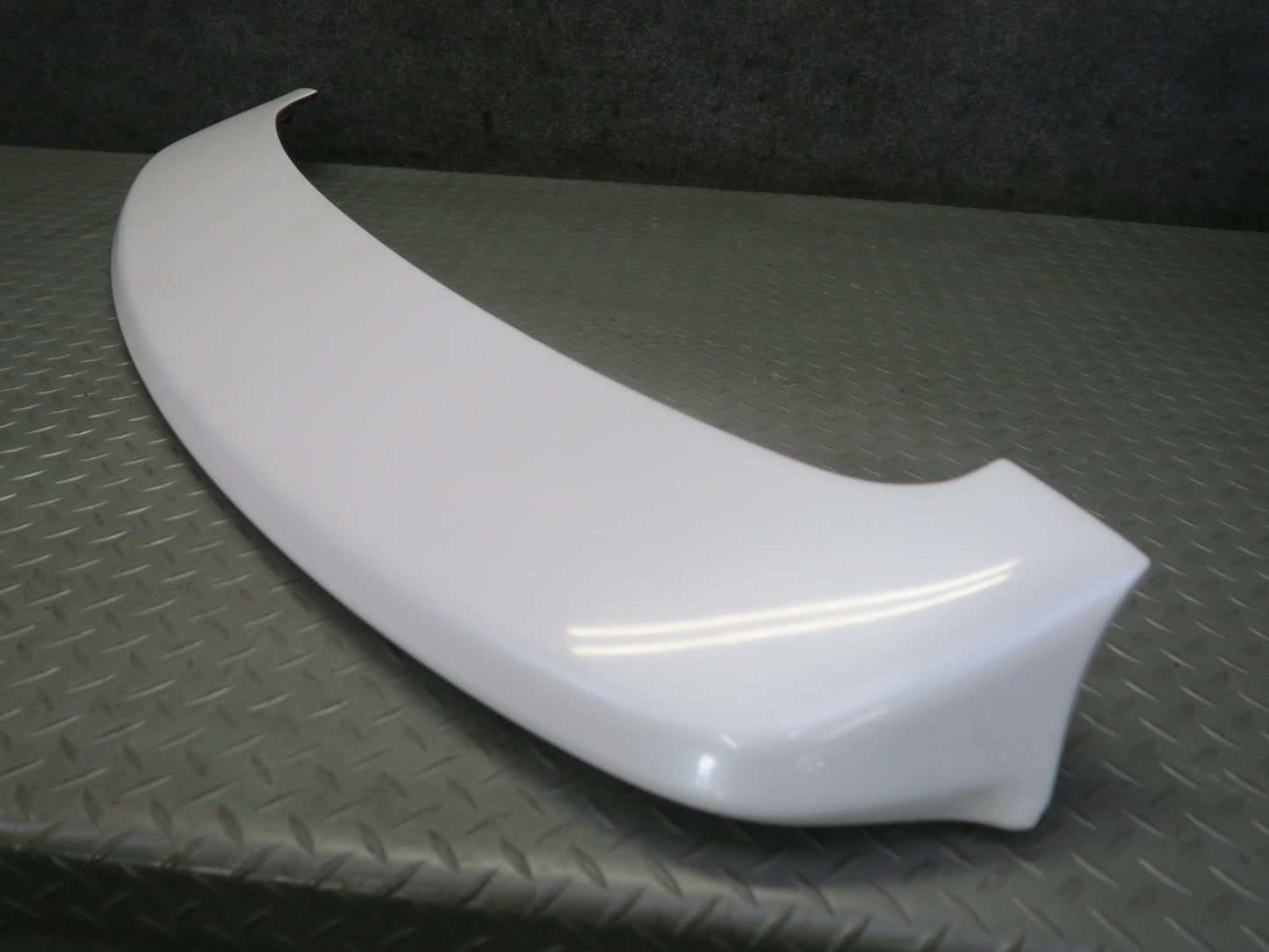 2008-2015 Lexus URJ201L LX570 Rear Trunk Lid Mounted Spoiler Wing