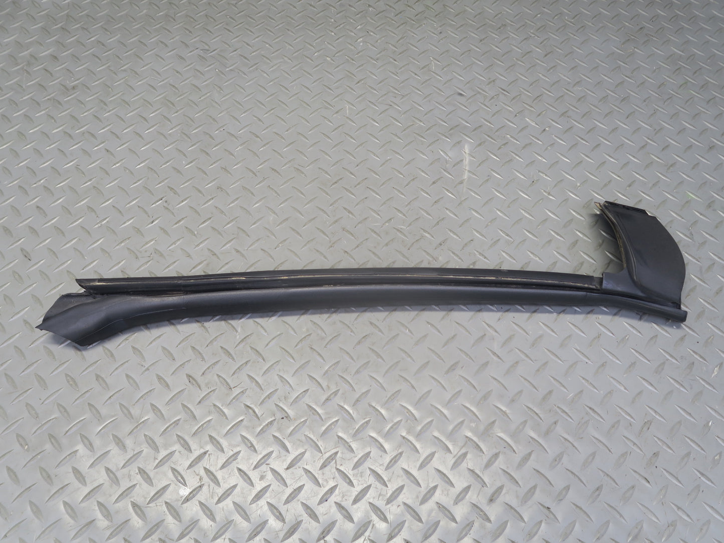 16-24 Chevrolet Camaro SS Convertible Left Door Weatherstrip Rubber Seal Gasket