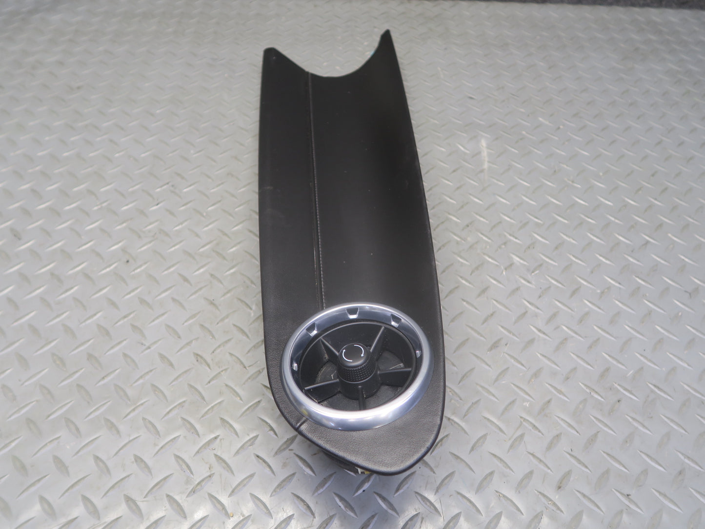 16-24 Chevrolet Camaro Dash Right Trim Bezel Cover Panel JET Black 84124221 OEM