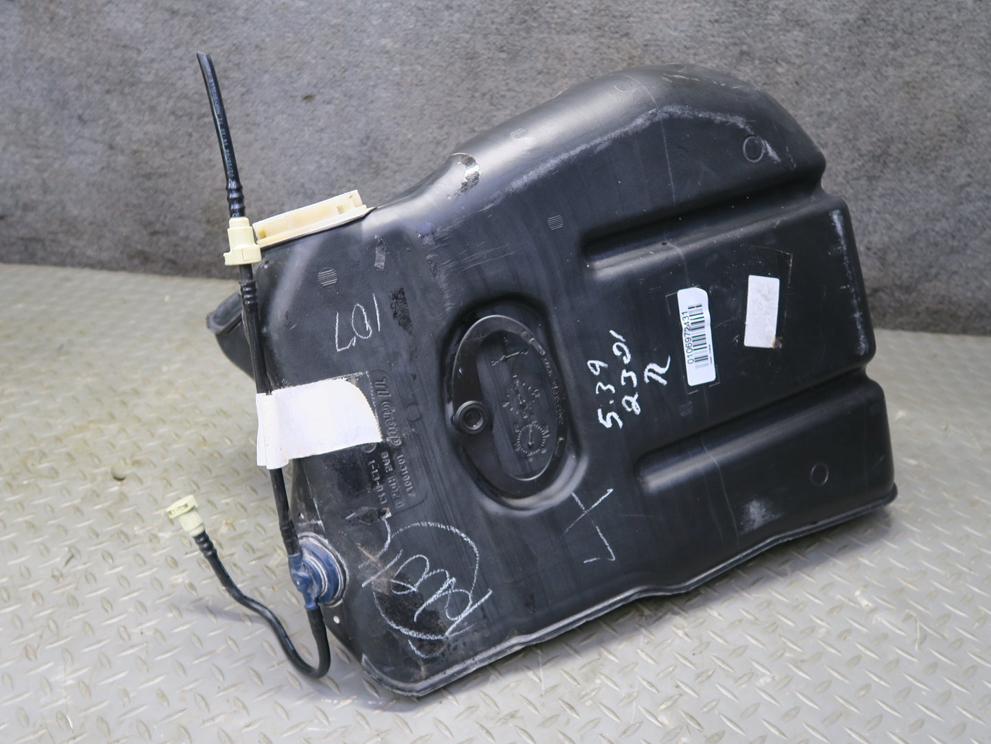 2004-2009 Cadillac XLR Rear Right Pass Side Gas Fuel Tank Reservoir