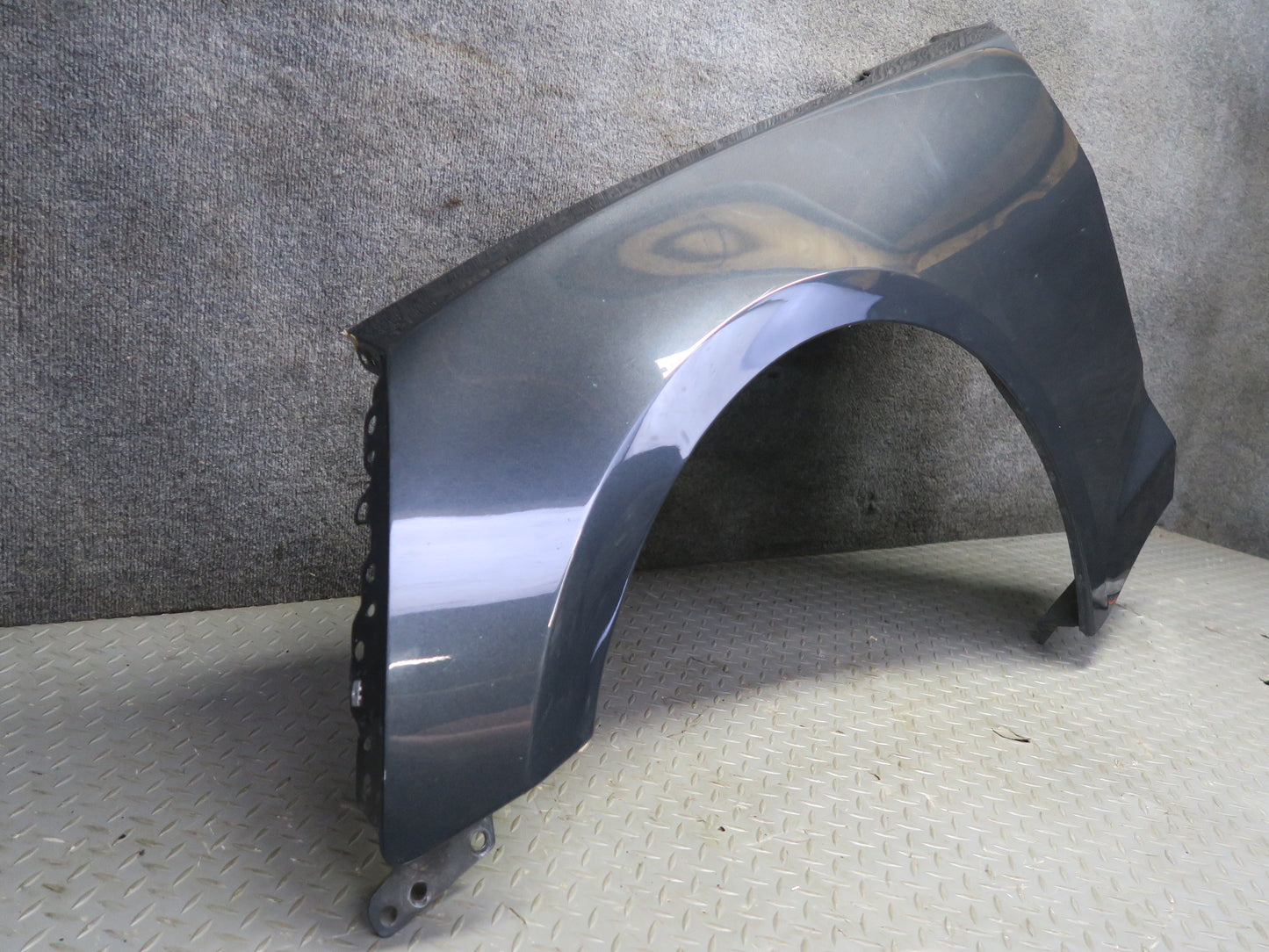 16-24 Chevrolet Camaro SS Front Left Fender Shell Panel Cover Nightfall Gray OEM