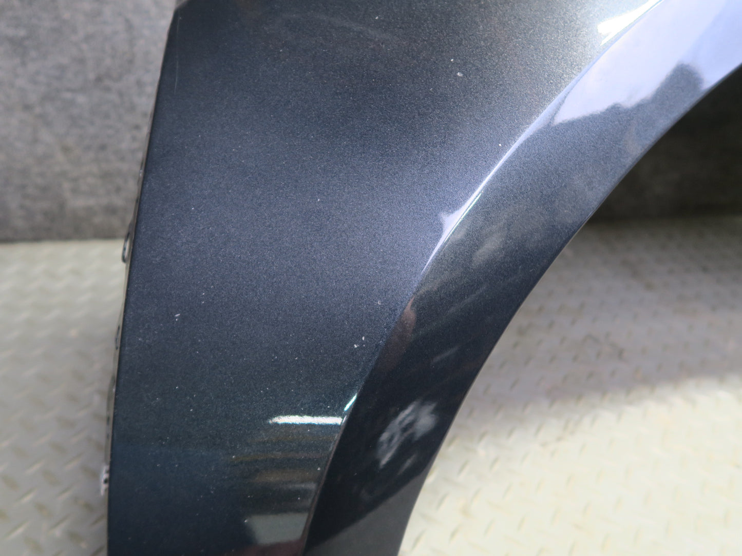 16-24 Chevrolet Camaro SS Front Left Fender Shell Panel Cover Nightfall Gray OEM