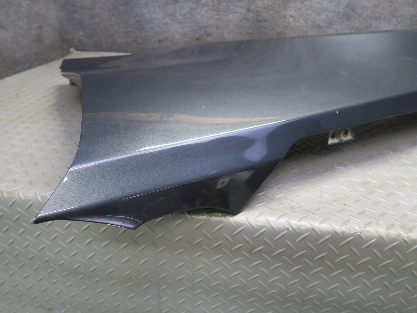 16-24 Chevrolet Camaro SS Front Left Fender Shell Panel Cover Nightfall Gray OEM