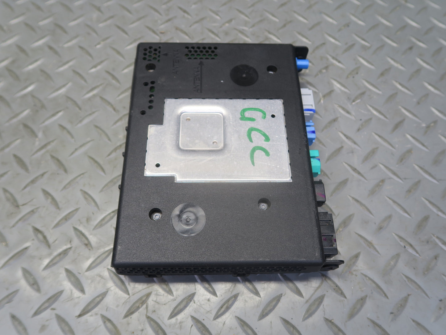 16-18 Chevrolet Camaro SS Multimedia Interface Control Module 84364936 OEM